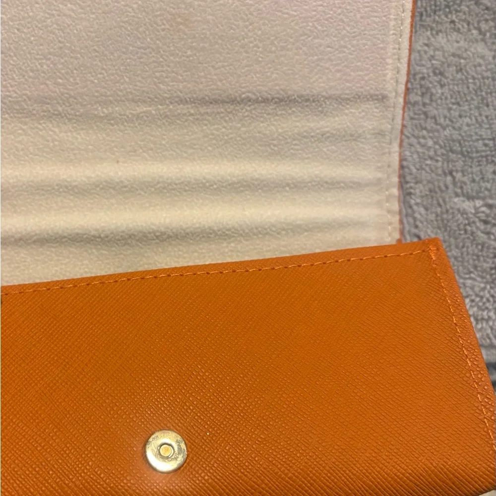 EUC Tory Burch Orange sunglasses case beautiful